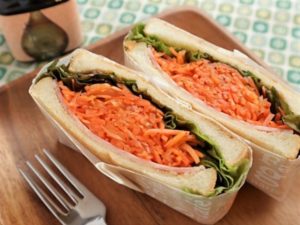 Honey Carrot Râpé Sandwich