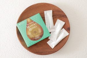 How to Carry Manuka Honey with You